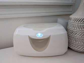 Baby wipes warmer