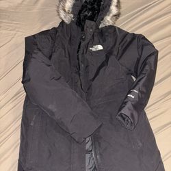 The north face girls brand new size Large