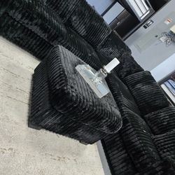 ✨️ Sectionals, 2pc Sofas ✨️ Furniture Queen Bedrooms, Dining Avail