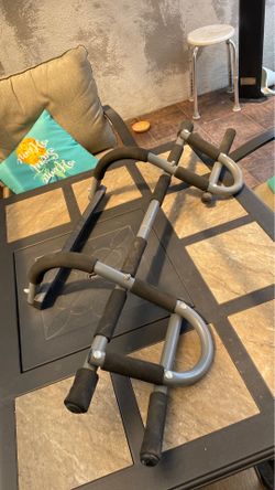 Pull up bar