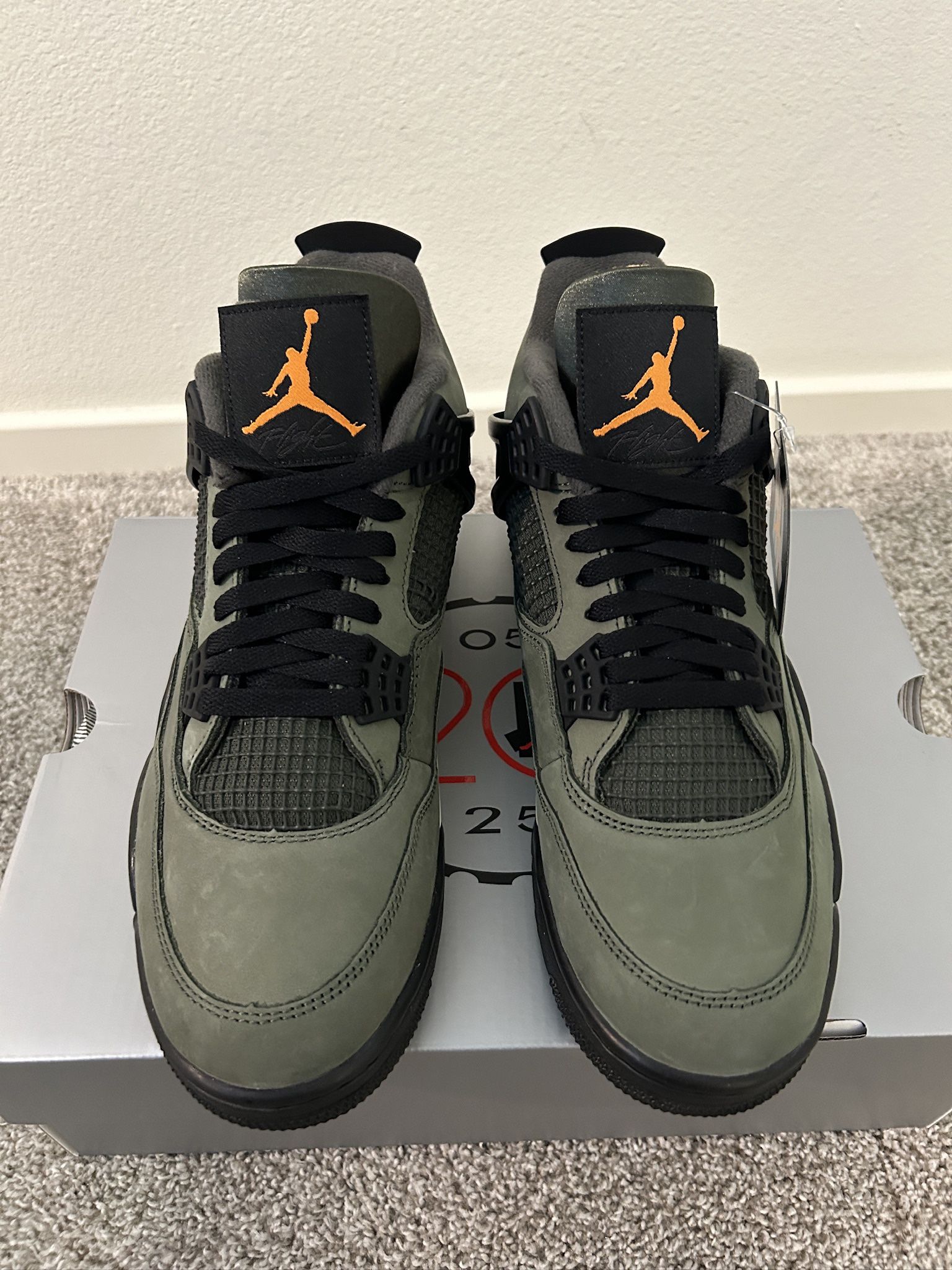 Nike Air Jordan 4 Retro Undefeated Men’s 10 DS