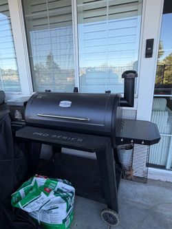 Smoker Pitt boss pro series