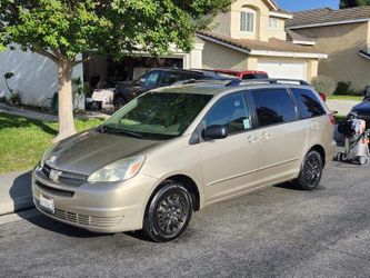 Toyota sienna le