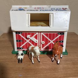Vintage 1967 Fisher Price Family Play Farm 915