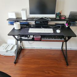 Gaming/computer table