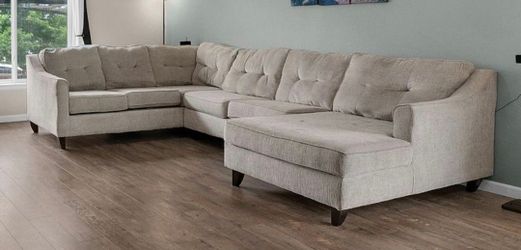 Spacious Light Gray / Beige Tufted L-Shaped Sectional with Chaise
