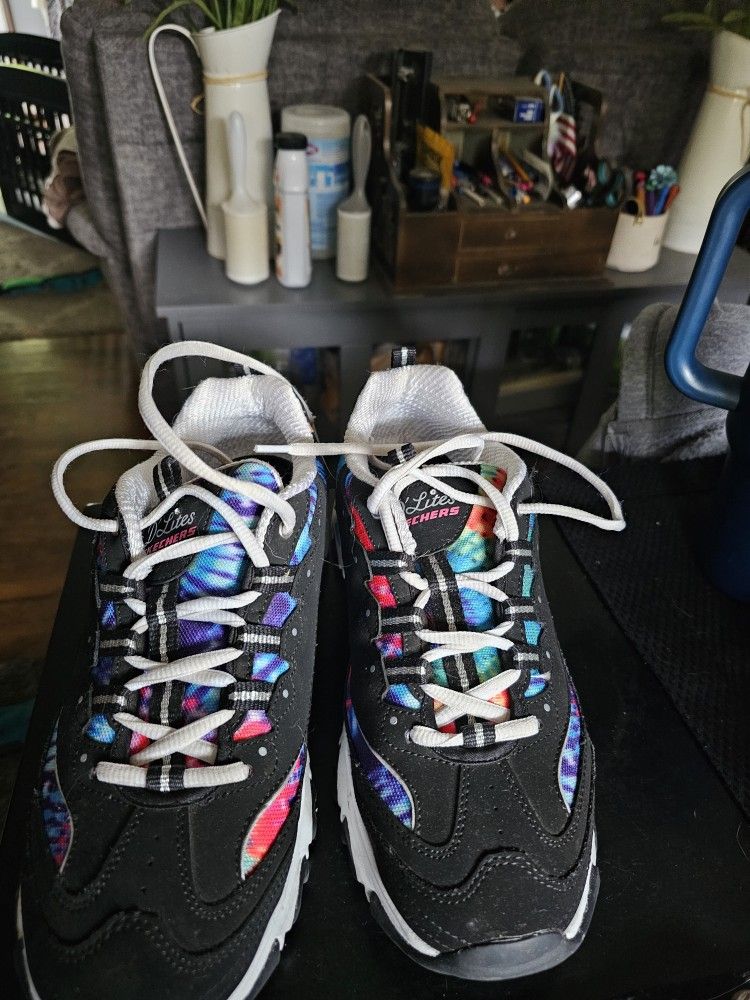Skechers