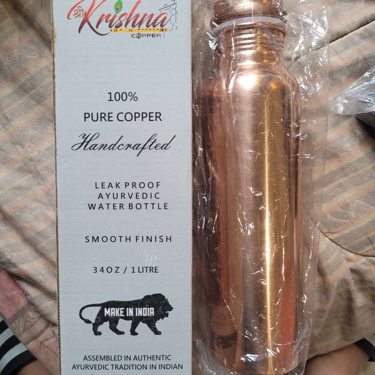 Shree Krishna Copper Pure Copper Water Bottle,Leak Proof & Joint Free for Ayurvedic Health Benefit Special coating for External body of bottle 1000ml
