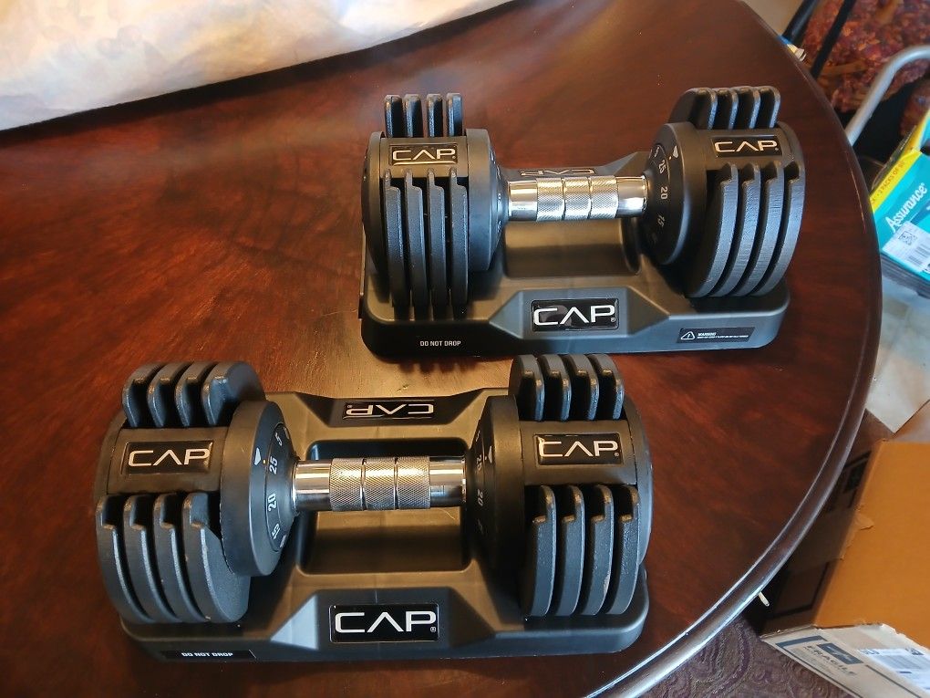 CAP Adjustable Barbell Set