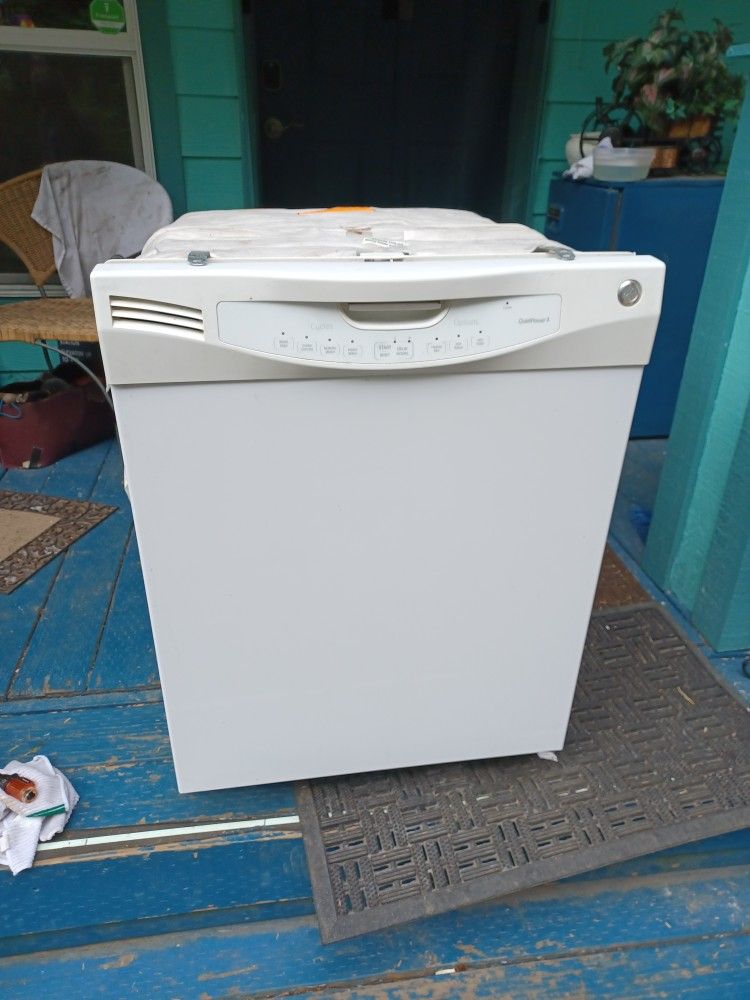 GE DISHWASHER ...QUIET POWER1