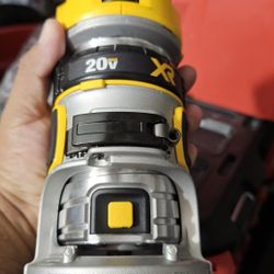 Dewalt Router And Battery 