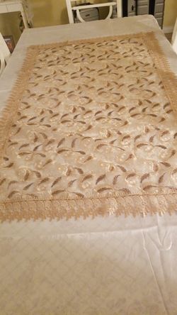 Table Runner (Laced Design)