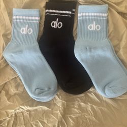 3 pack Alo Yoga Unisex Throwback Socks Brand New