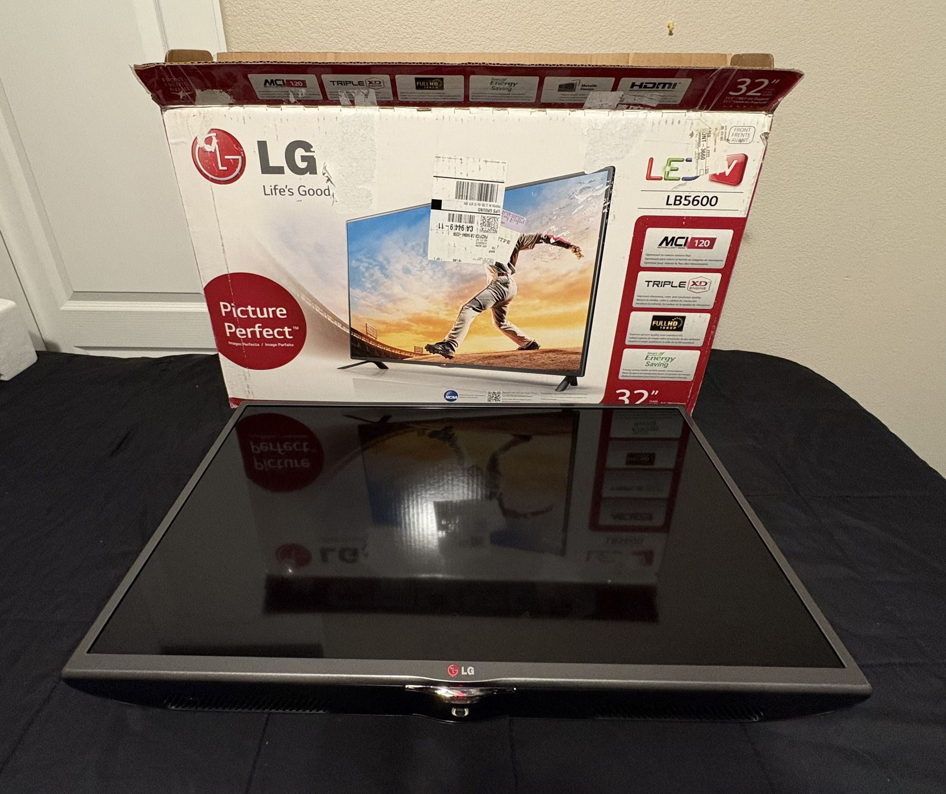 LG 32โ Full HD LED TV โ Great Condition!