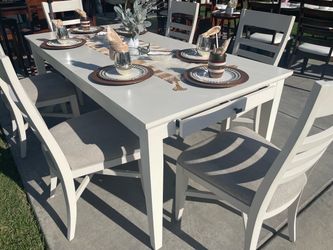 Dinning table