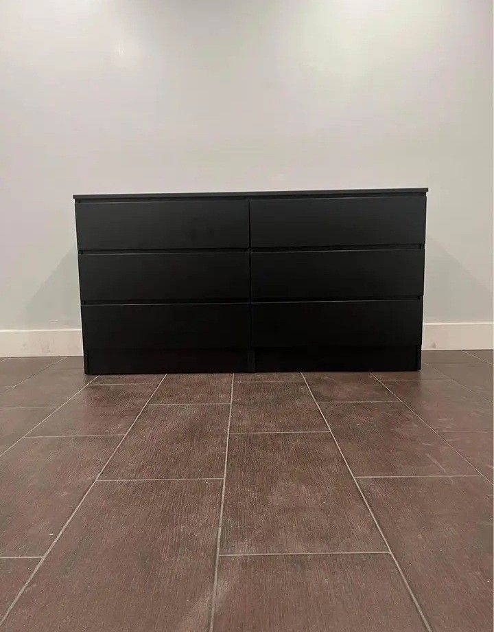 New-Dresser