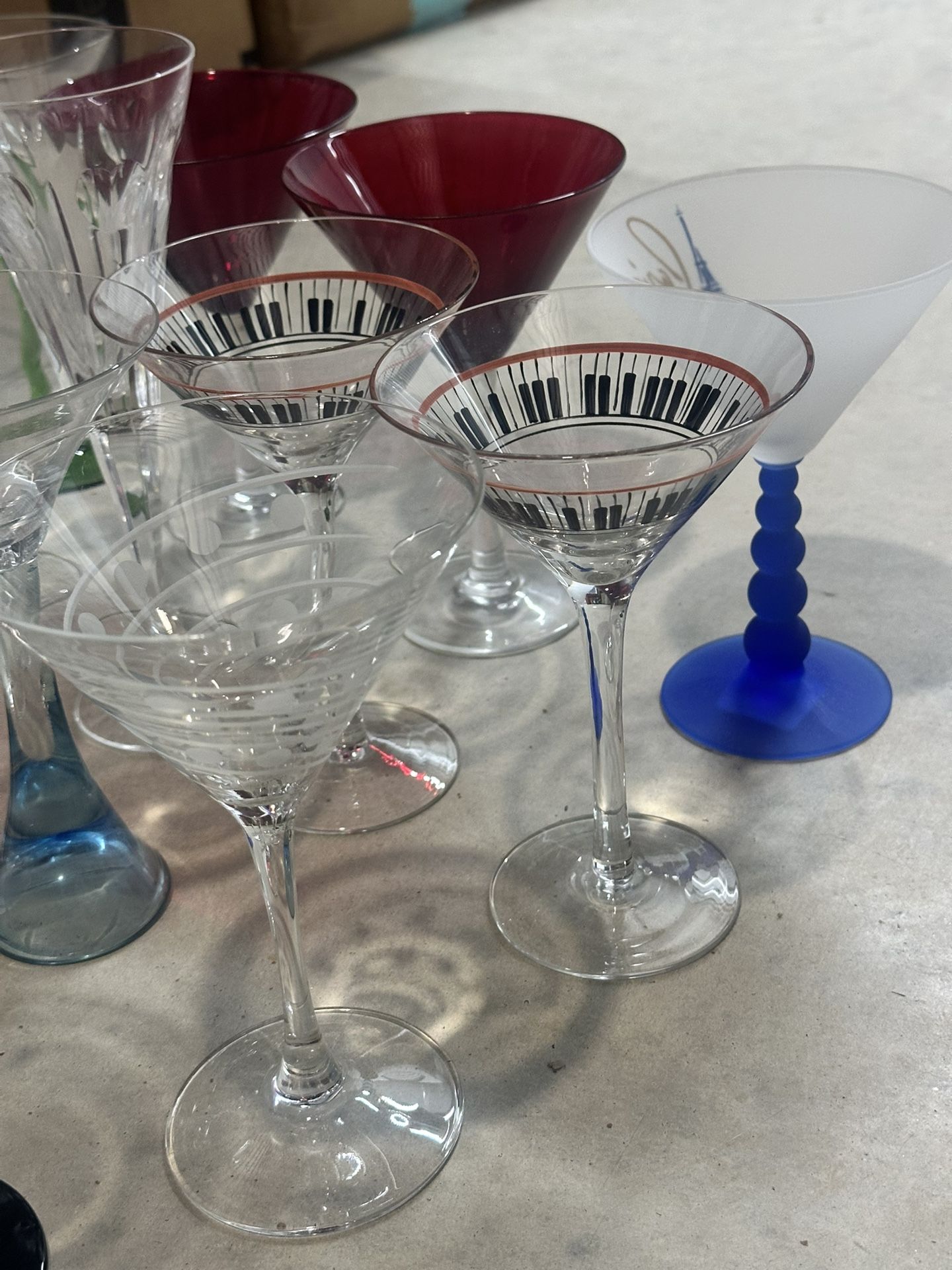 Set 38 glasses for various drinks