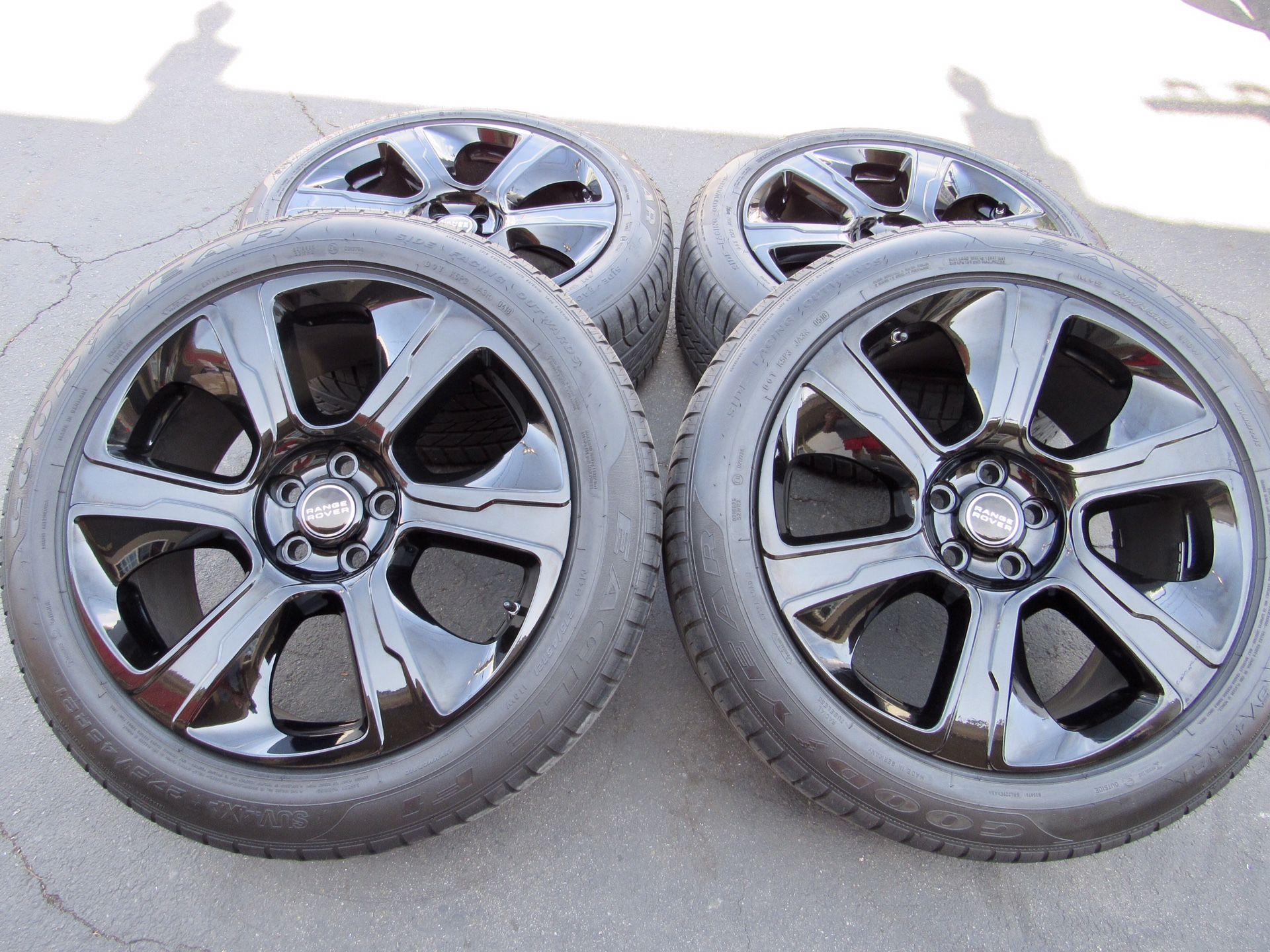 21” oem Range Rover Land Rover factory wheels 21 inch gloss black rims Rover sport Goodyear tires