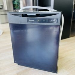 Frigidaire 24 Black Built-In Dishwasher T 