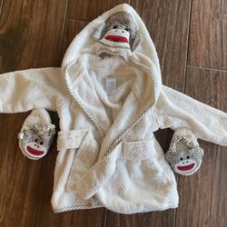 Baby sock monkey robe and slippers 0-9 months