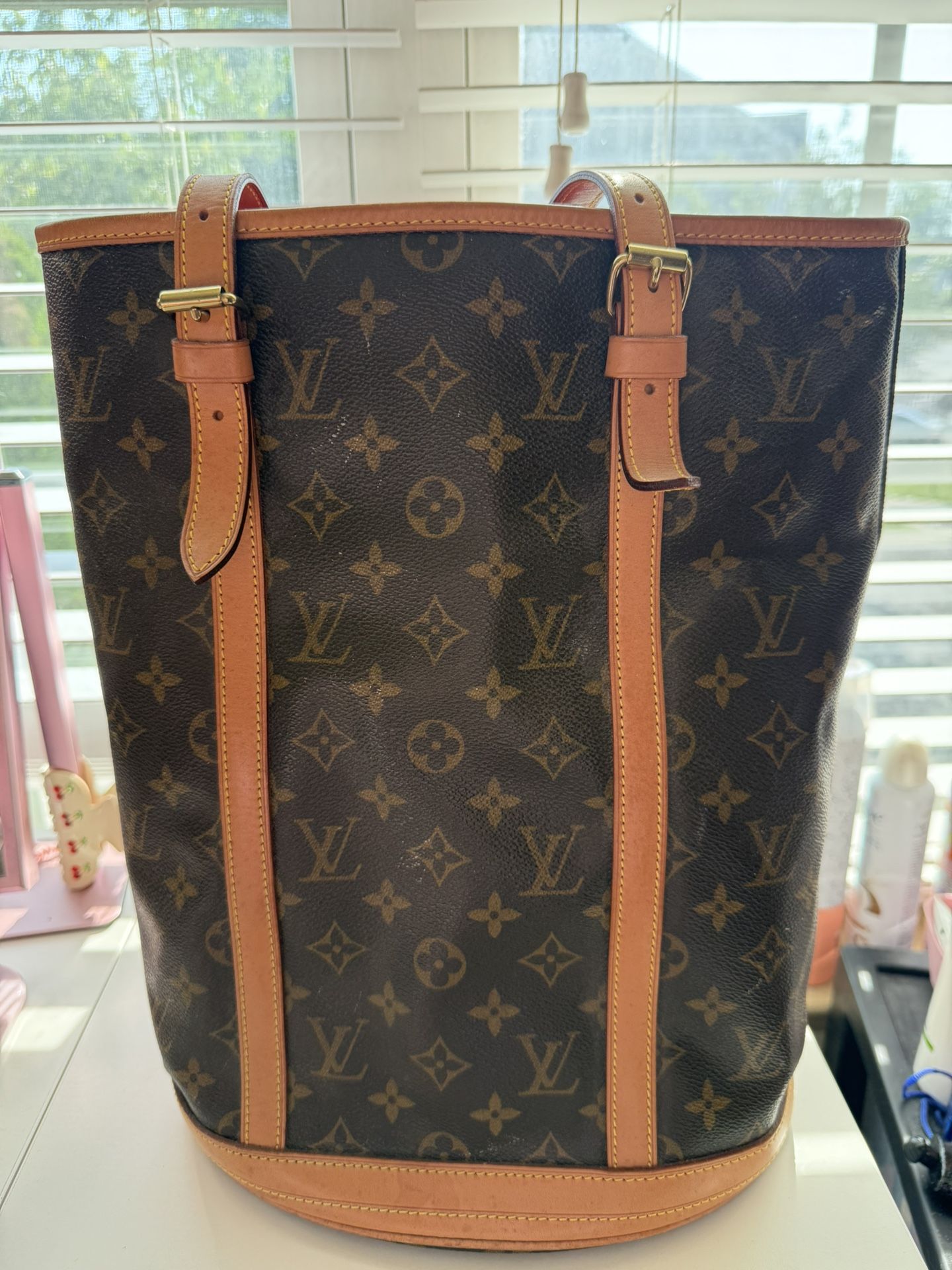 Louis Vuitton Bucket GM Monogram GM Bag