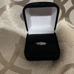 14k Gold Diamond ring