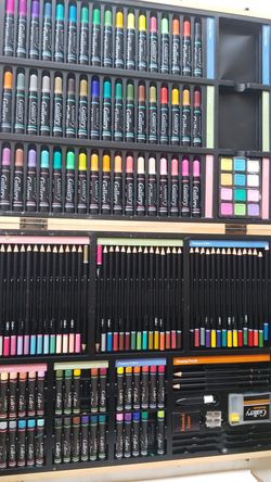 Gallery drawing pencils