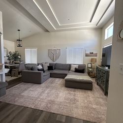 Modular sectional