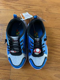 Super Mario Kids light up sneakers size 10
