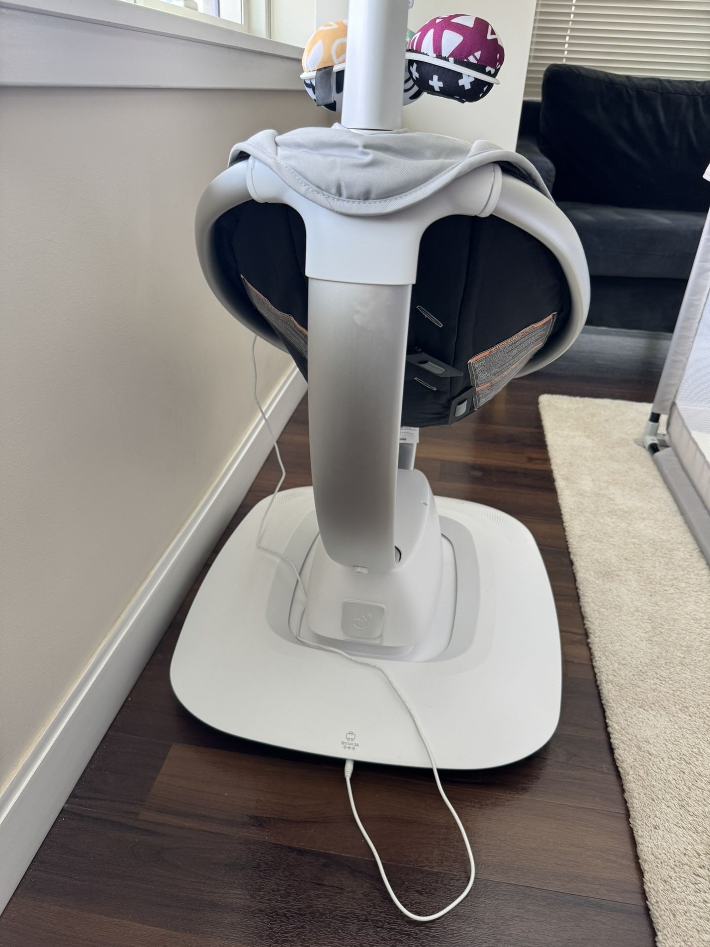 4moms Mamaroo Multi-Motion Baby Swing, Bluetooth Enabled With 5 Unique Motions, Grey