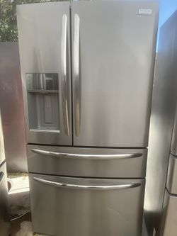 Frigidaire 4 Puertas, En Perfectas Condiciones 