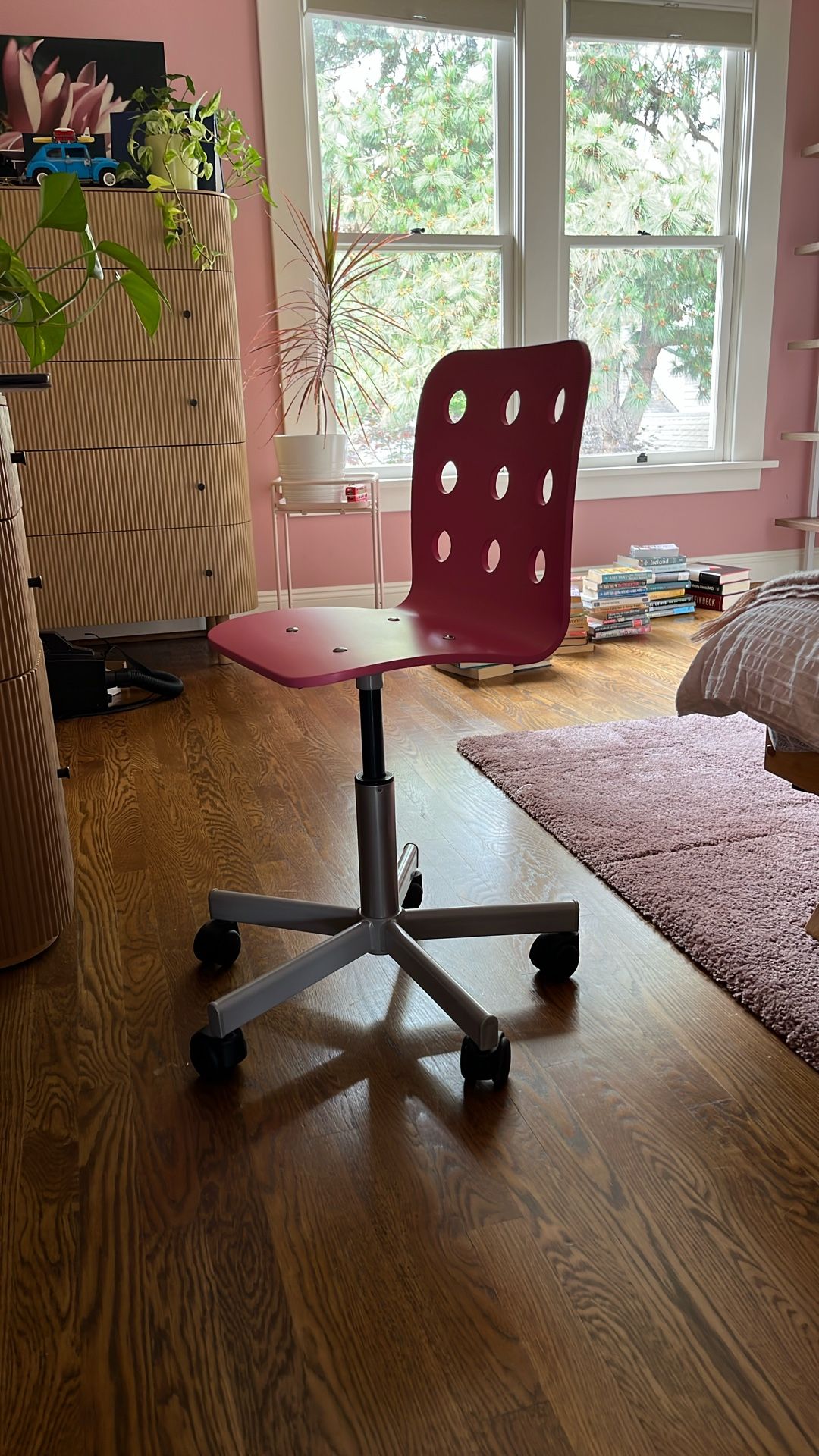 Pink Swivel Desk Chair