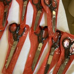 34  Standard size pairs of brand new scissors  Selling at whole sale price  Asking for $150.00 or best offer   Pick up in Powder Springs Ga  30127 