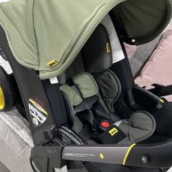 Doona Stroller & Car Base 