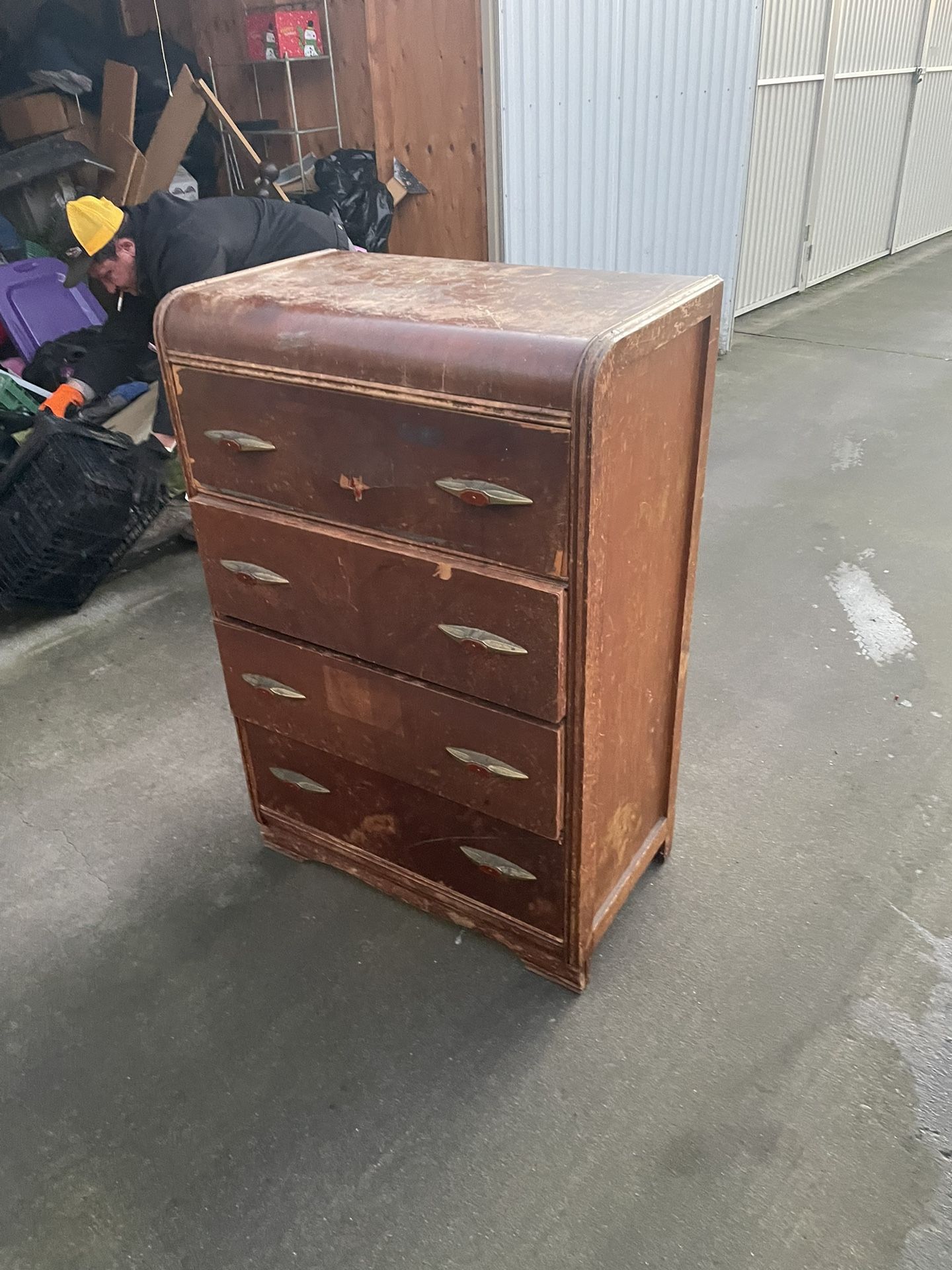 Antique Dresser 100$