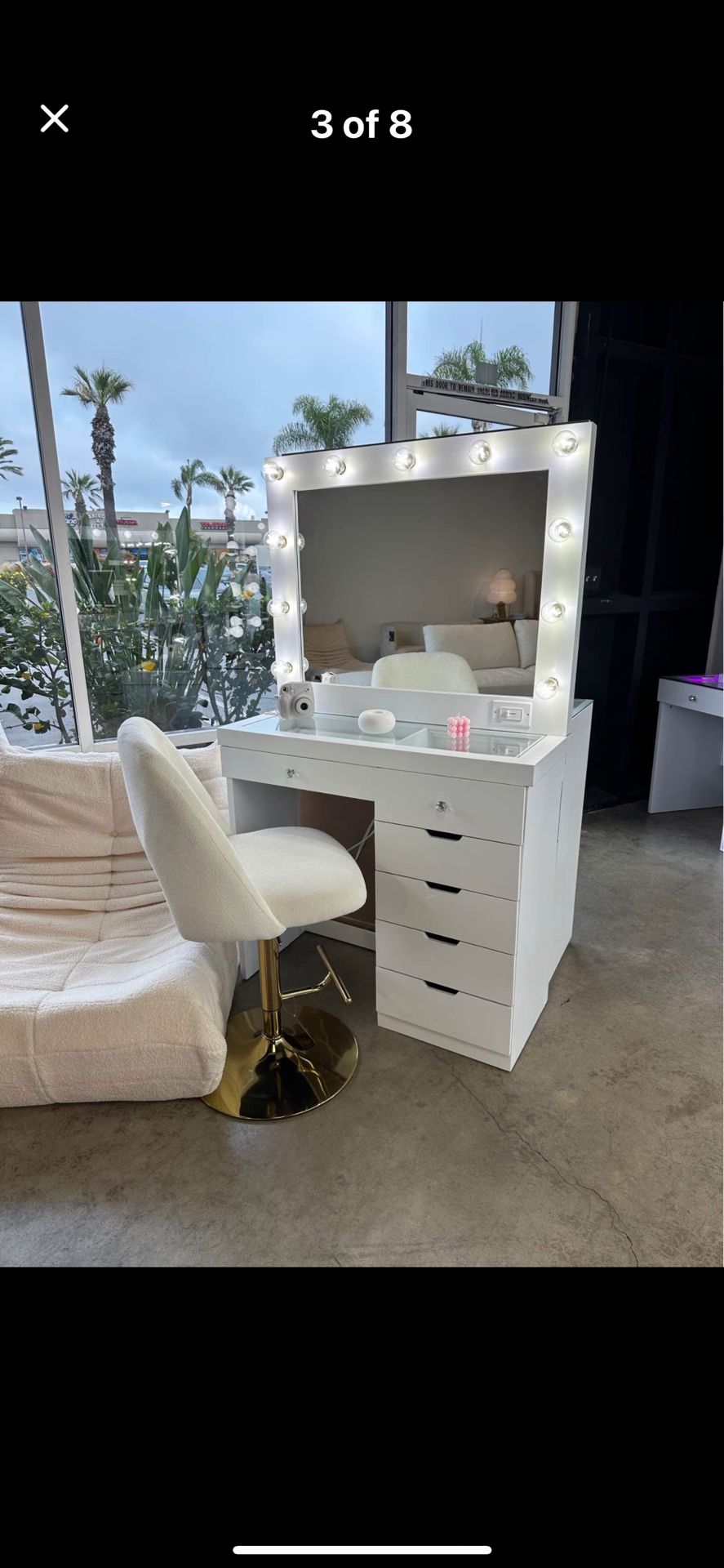 Glamorous Beauty Makeup Vanities