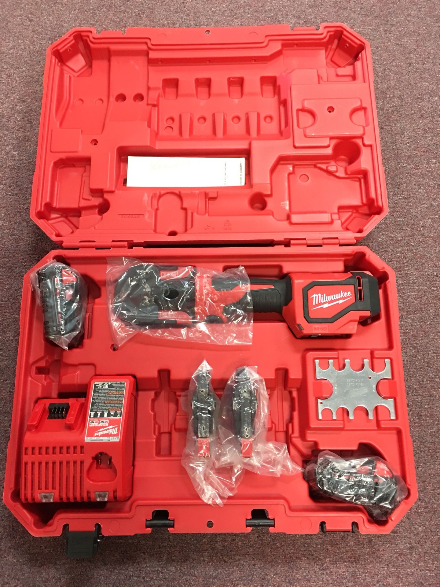 New Milwaukee M18 Short Throw Press Tool Kit w/Pex Crimp Jaws for Sale in  Waltham, MA OfferUp