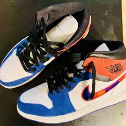 Air Jordan 1 - Mids - Multi Color Swoosh - size 9