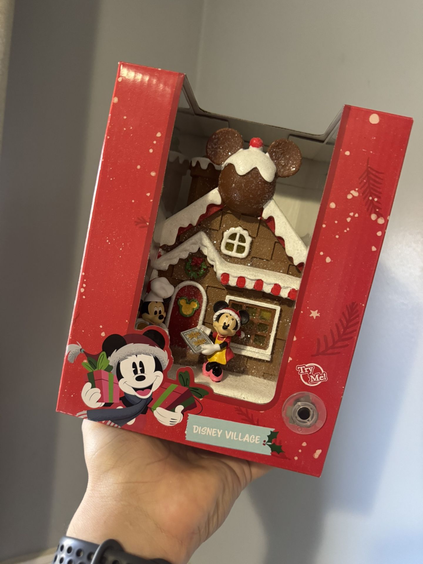Disney LED Christmas Village Mickey & Minnie Mouse Gingerbread House 2025 Aldis