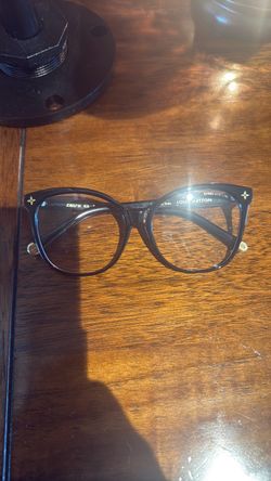 Clear frame glasses