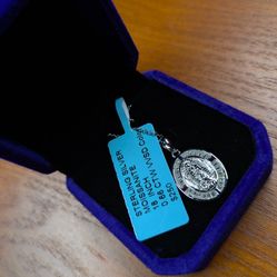 Moissanite Virgin Mary Pendant And Chain Combo