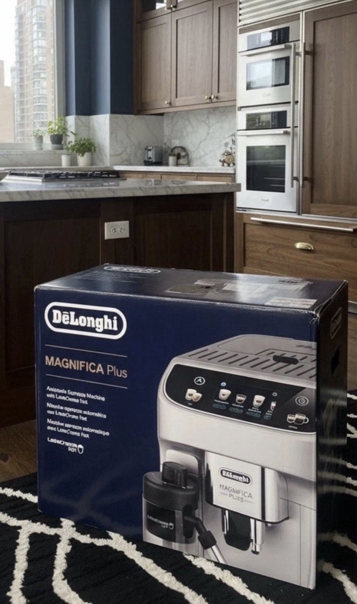 De’Longhi Magnifica Plus ECAM32070SB – Brand New in Bo