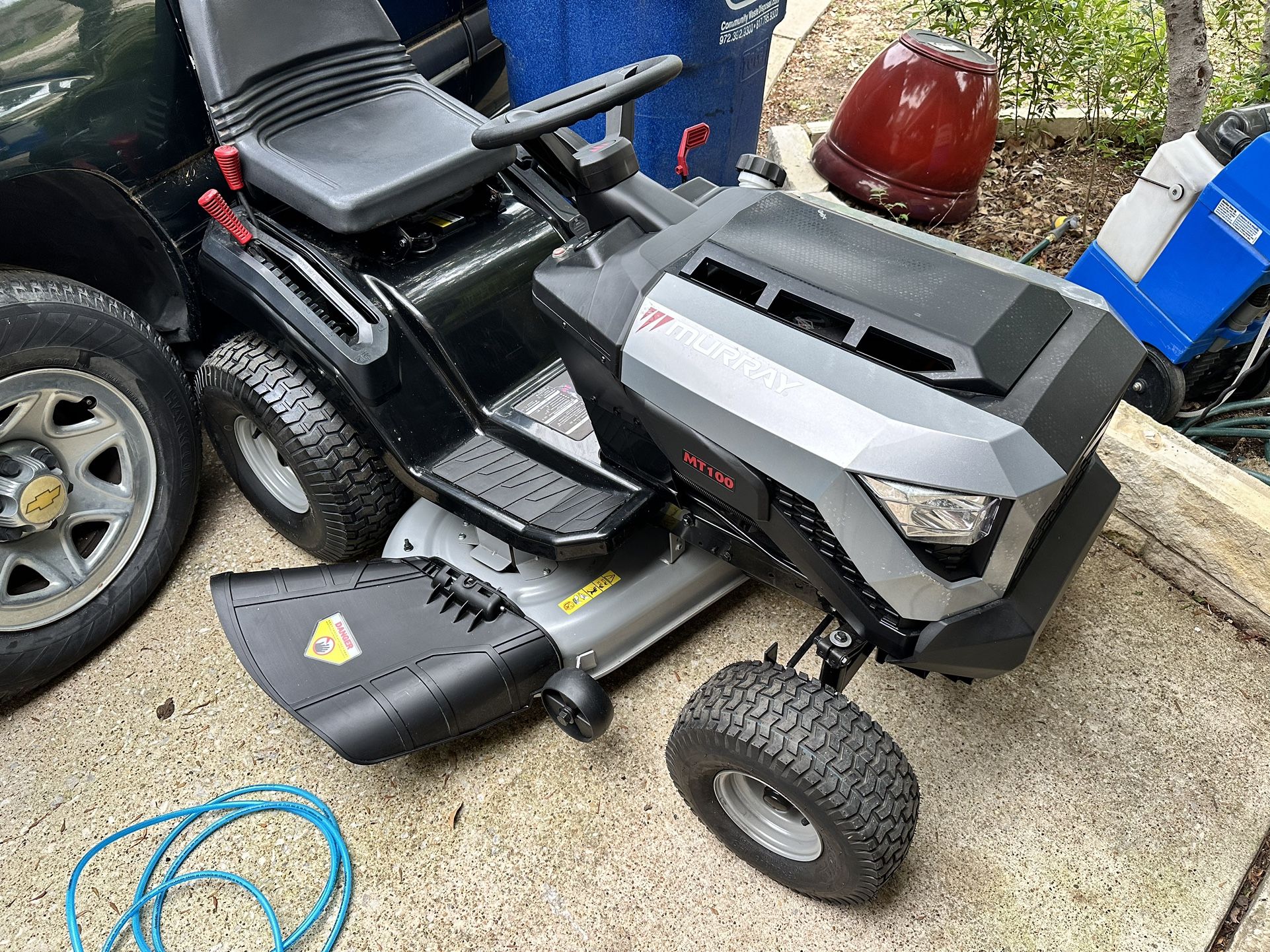 42 In Riding Tractor Mower