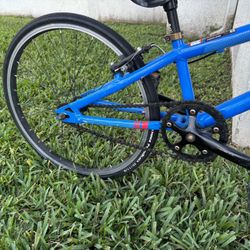 BMX, Azul