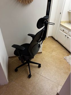 Steelcase Leap V2 with Atlas Headrest
