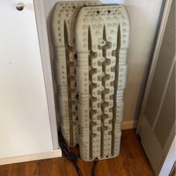 Tread recovery boards