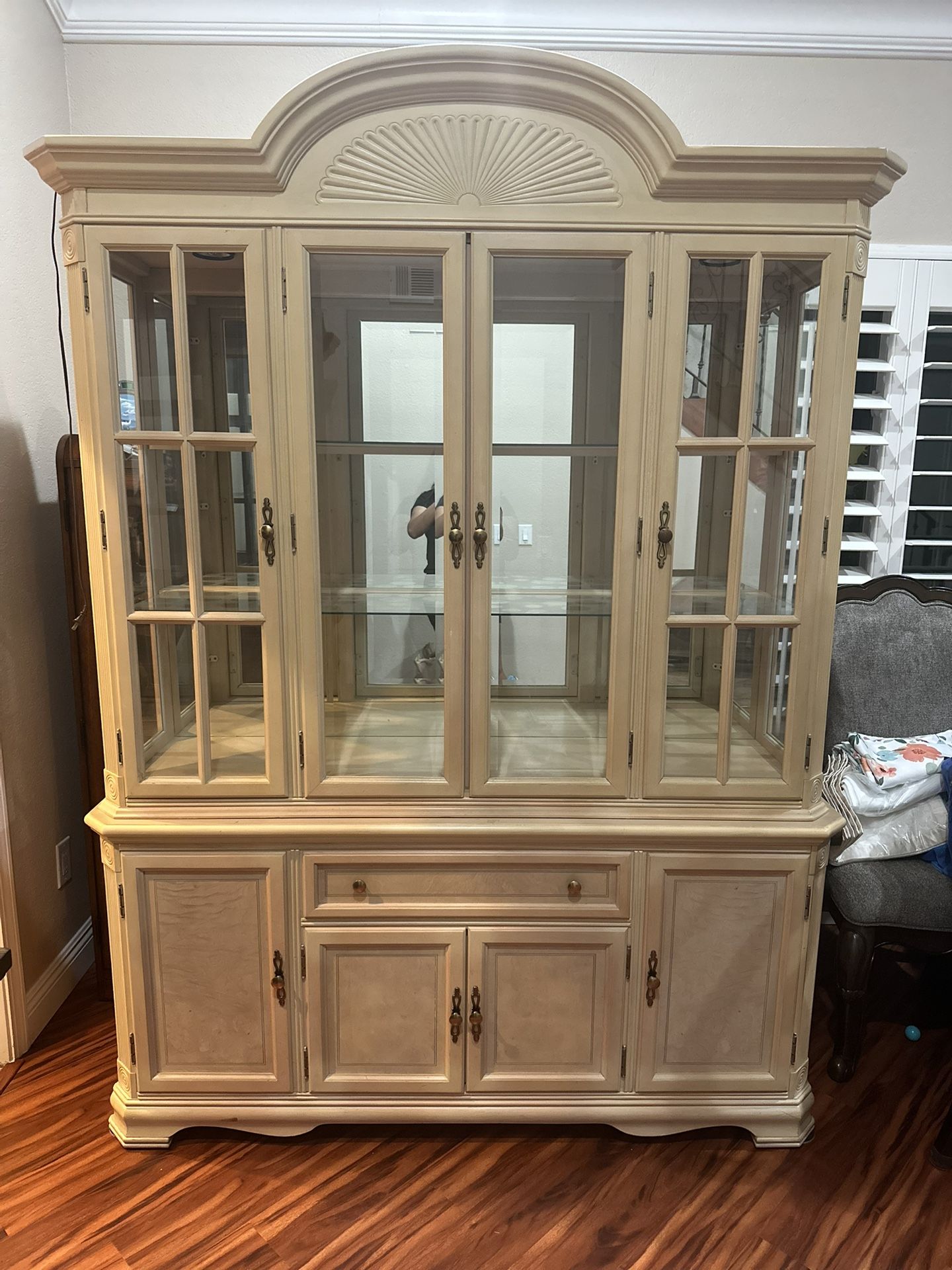 China Cabinet 2 Piece