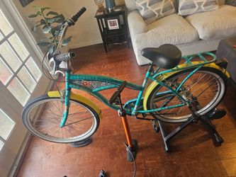 Margaritaville Cruiser Bike Teal and Yellow