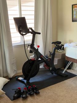 Peloton Bike (2023)
