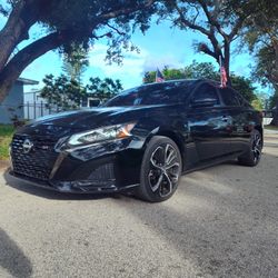 2023 Nissan Altima Sr 